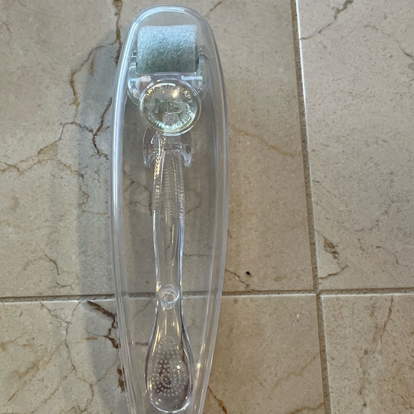 Never used!  New spa micro needling roller - Picture 4 of 5